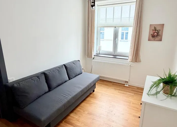 Cozy And Comfortable Apartment Near The City Centre *